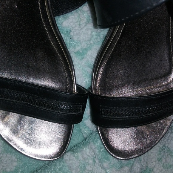 Sandals - Picture 4 of 7